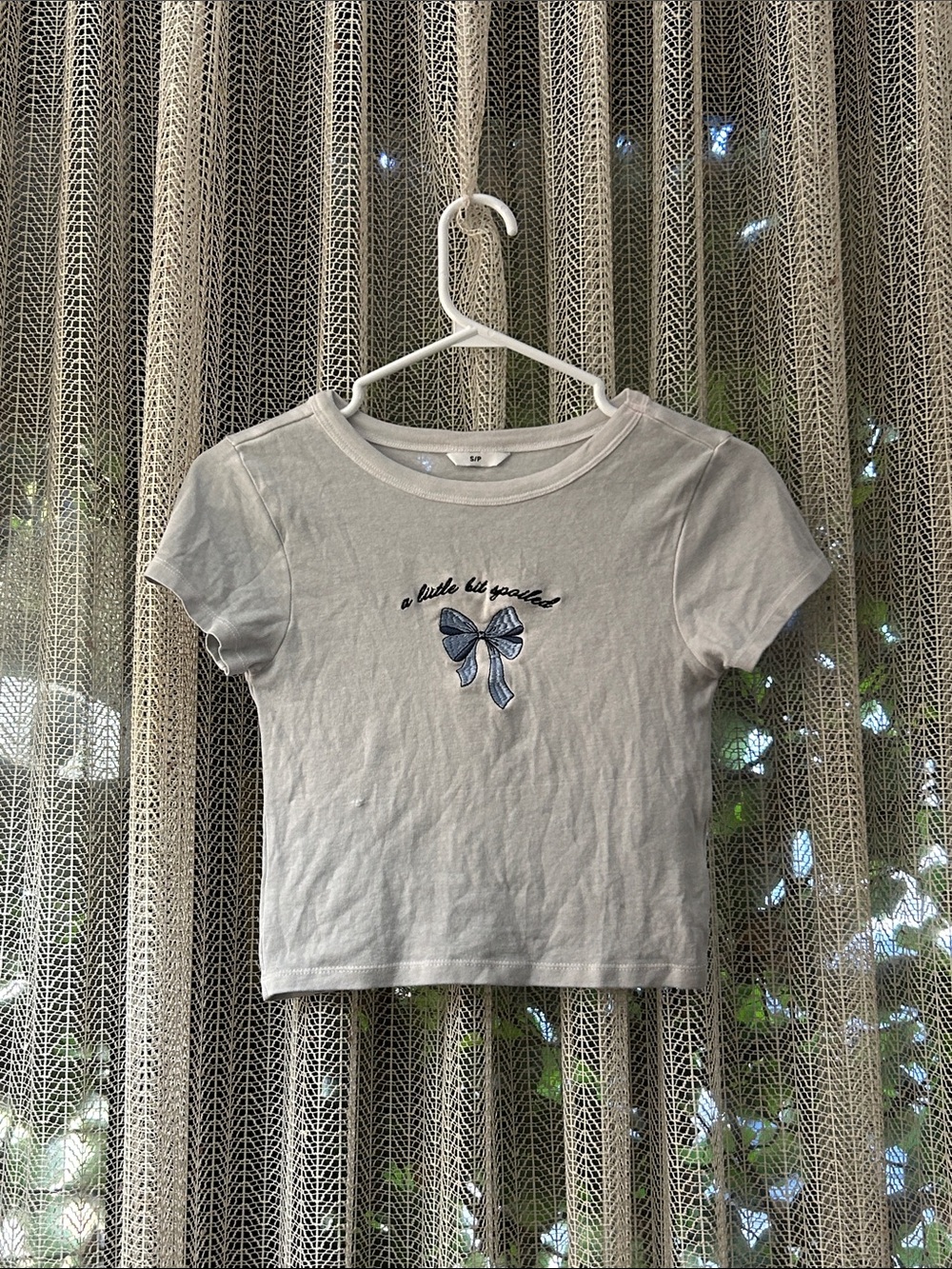 Girls' Light Gray Tee with Blue Bow Graphic